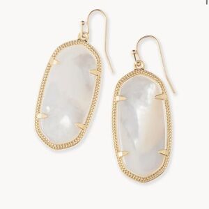 KENDRA SCOTT ELLE MOTHER OF PEARL EARRINGS